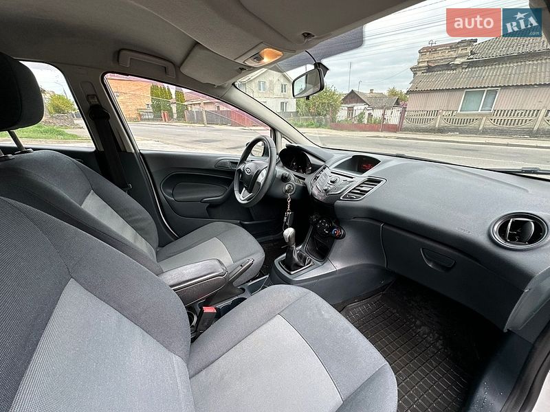 Хэтчбек Ford Fiesta 2011 в Виннице