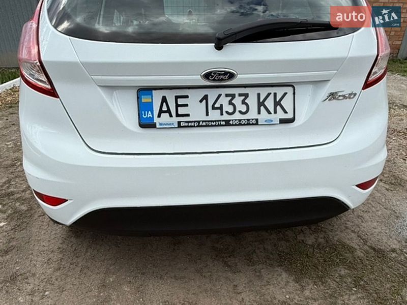Хетчбек Ford Fiesta 2016 в Синельниковому