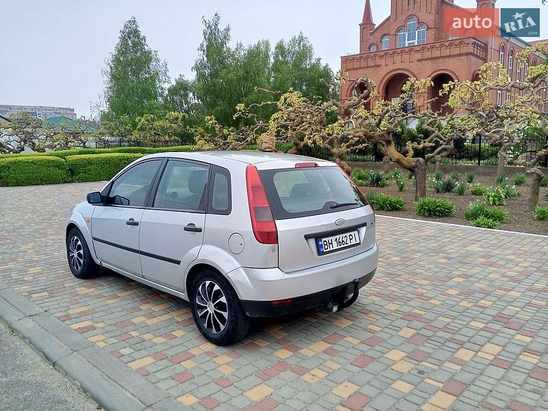 Хэтчбек Ford Fiesta 2002 в Белгороде-Днестровском