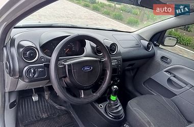 Хэтчбек Ford Fiesta 2002 в Белгороде-Днестровском