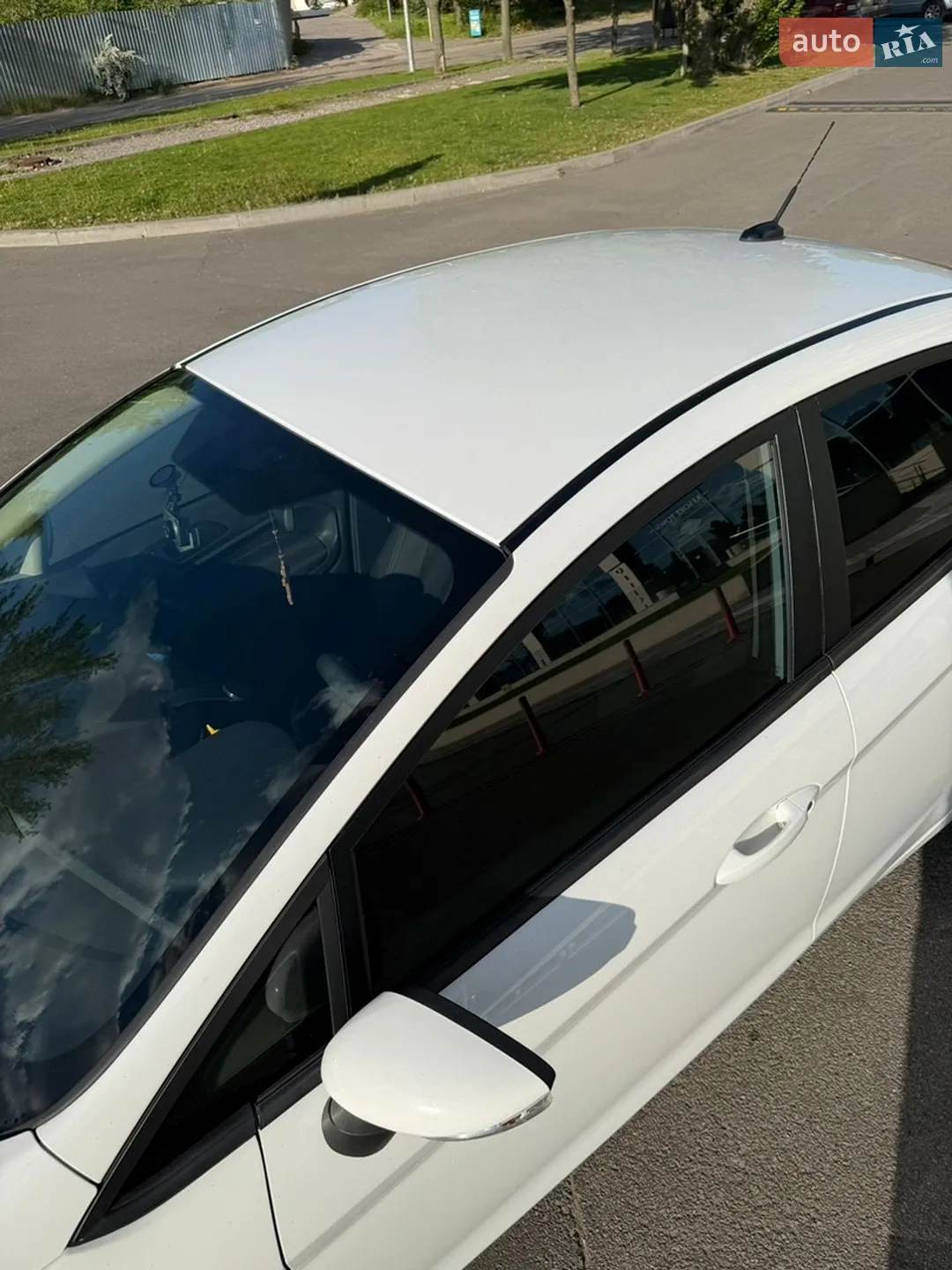 2017 Ford Fiesta - мініатюра 12