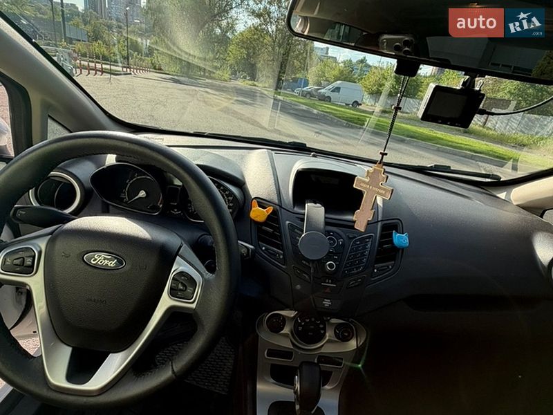 Седан Ford Fiesta 2017 в Днепре