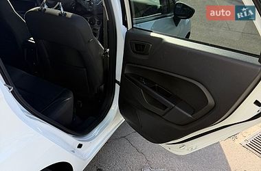 Седан Ford Fiesta 2017 в Днепре