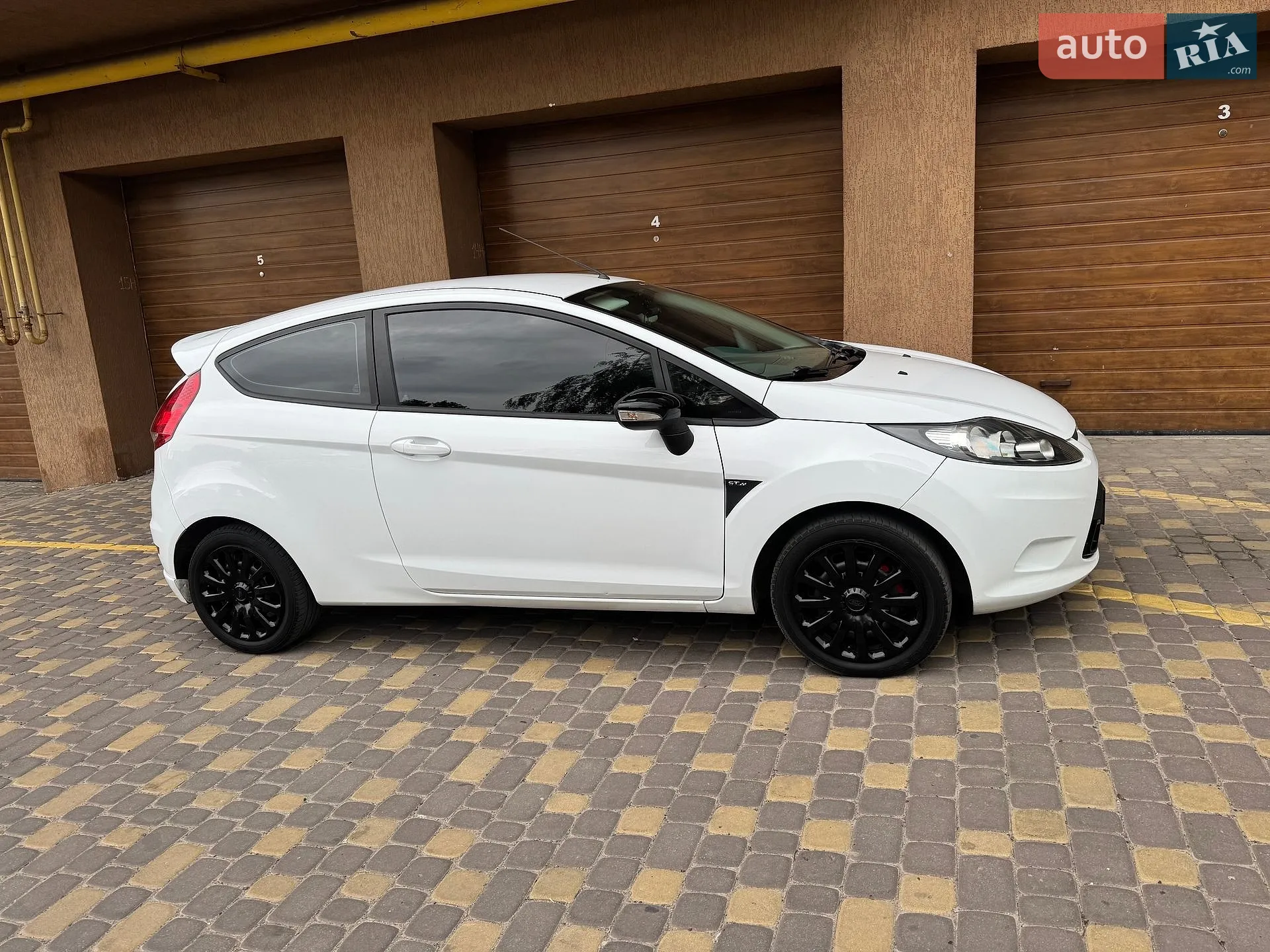 2010 Ford Fiesta - мініатюра 9