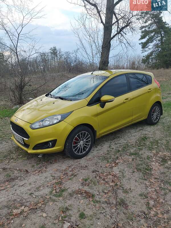 Хетчбек Ford Fiesta 2013 в Києві