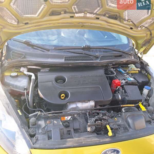 Хетчбек Ford Fiesta 2013 в Києві