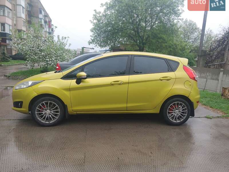 Хетчбек Ford Fiesta 2013 в Києві