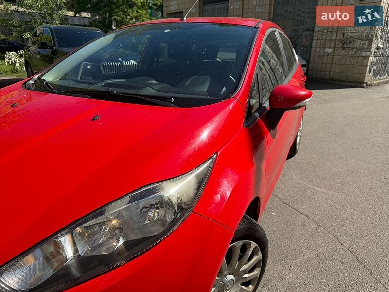 Хэтчбек Ford Fiesta 2013 в Киеве