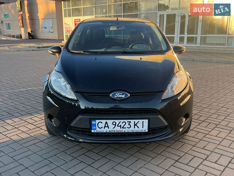 Хэтчбек Ford Fiesta 2010 в Черкассах