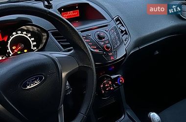 Хэтчбек Ford Fiesta 2010 в Луцке
