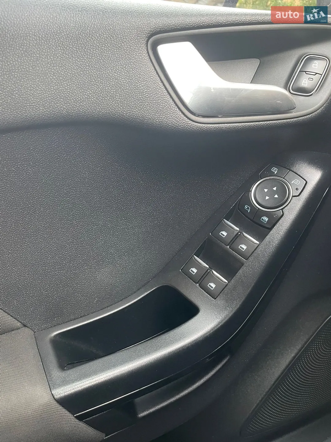 2017 Ford Fiesta - мініатюра 25