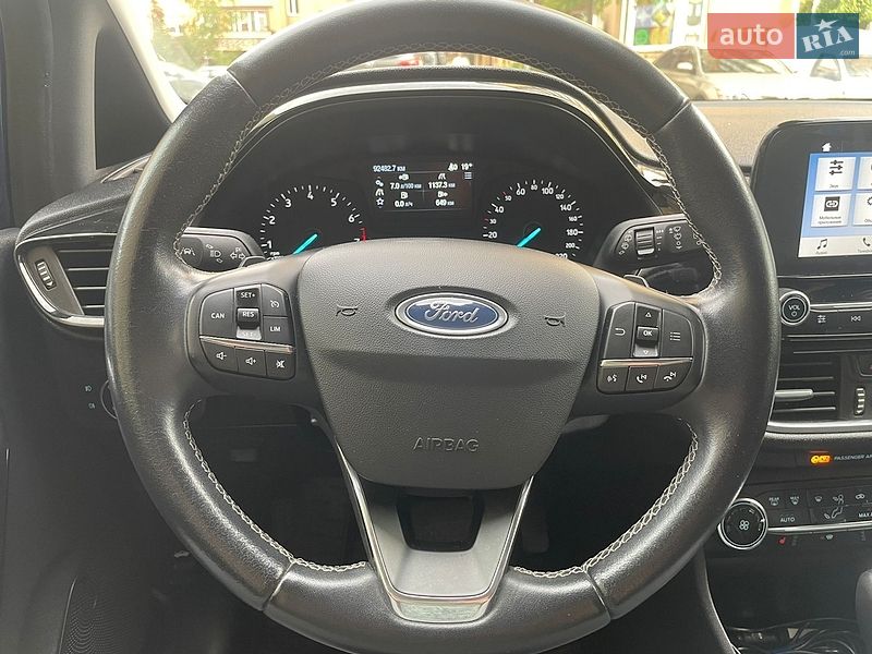 Хэтчбек Ford Fiesta 2017 в Киеве