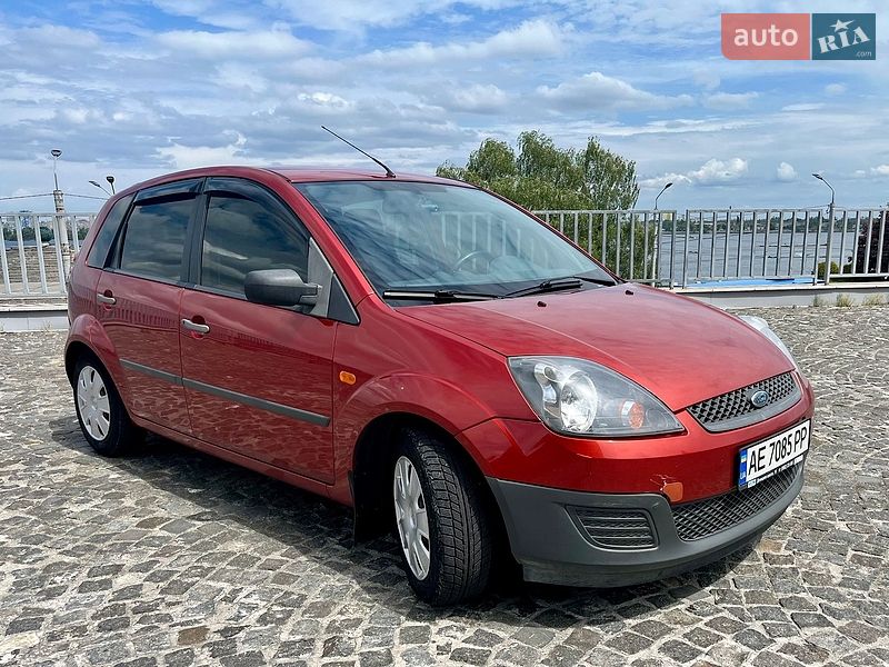 Хэтчбек Ford Fiesta 2007 в Днепре