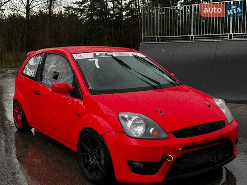 Хэтчбек Ford Fiesta 2006 в Киеве