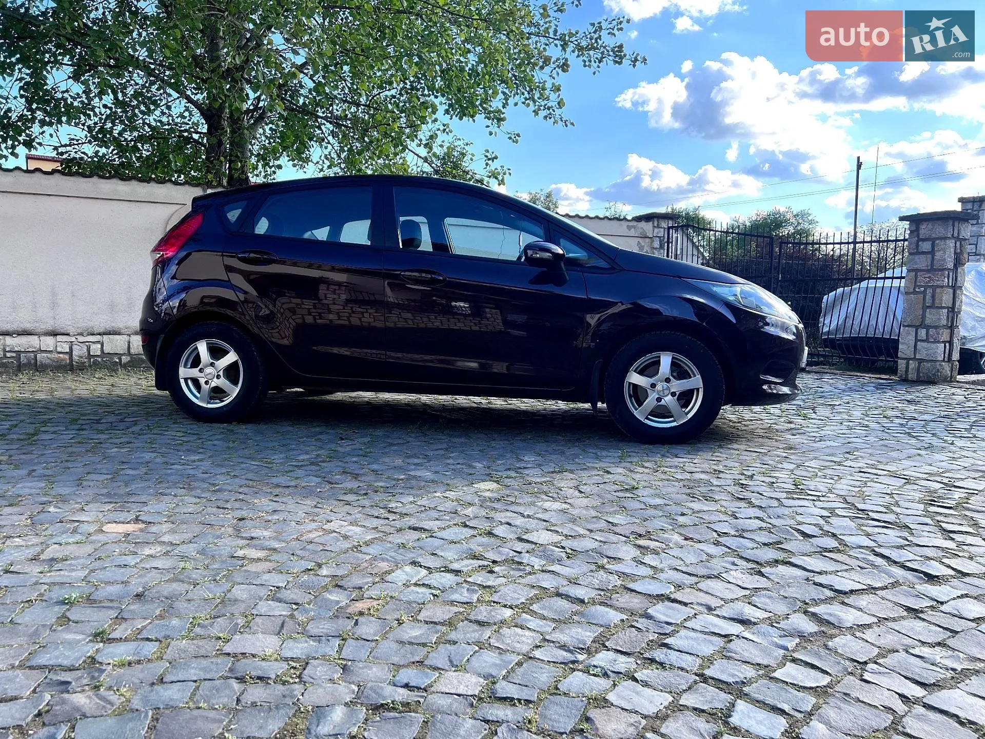 2010 Ford Fiesta - мініатюра 3