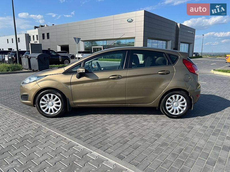 Хетчбек Ford Fiesta 2013 в Дніпрі