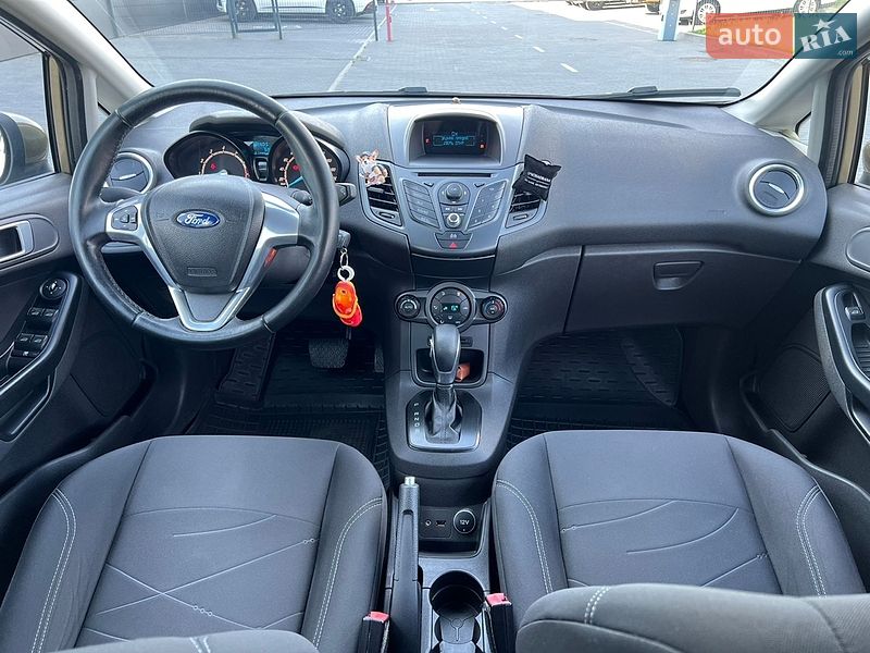 Хетчбек Ford Fiesta 2013 в Дніпрі