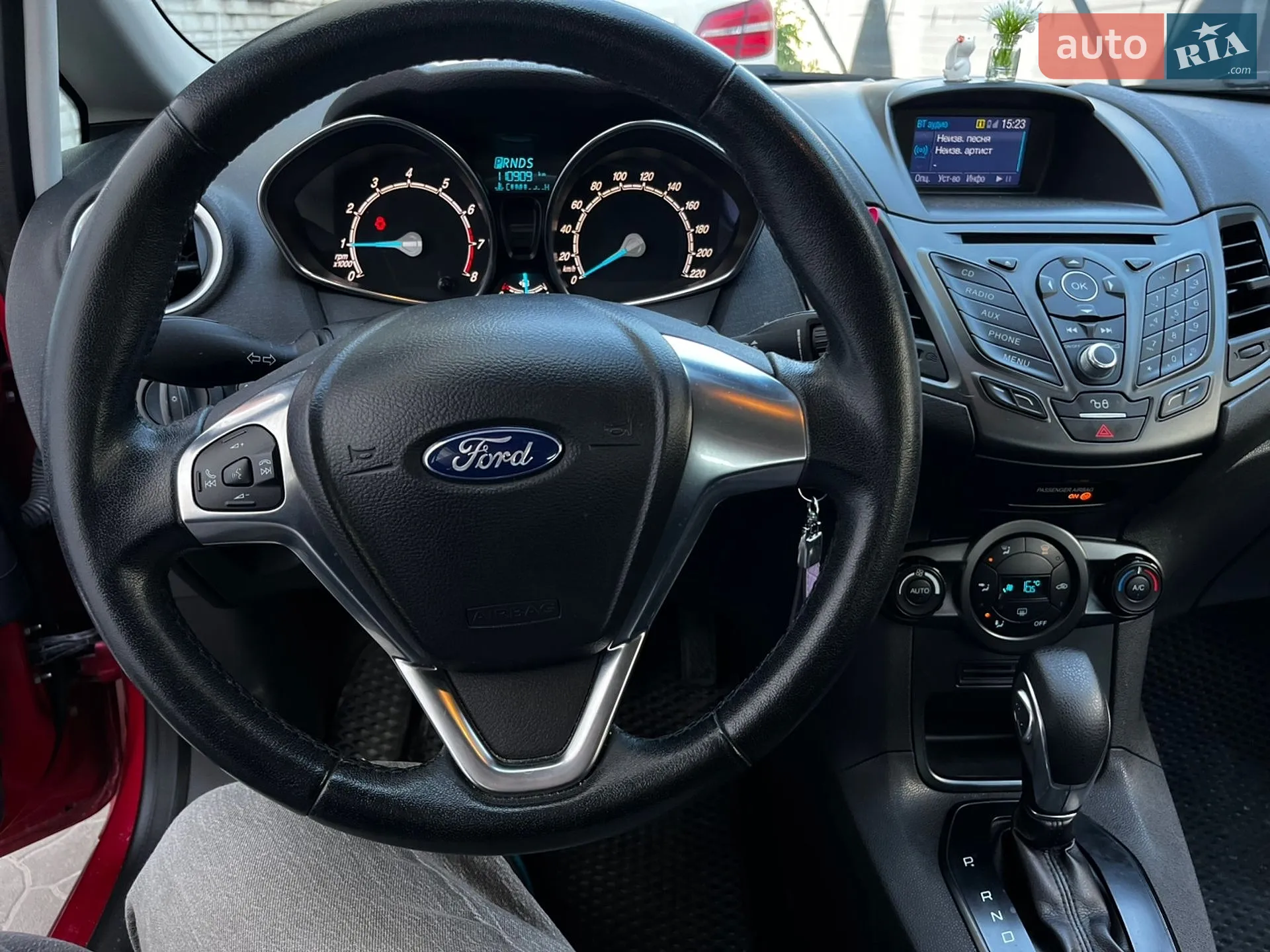 2015 Ford Fiesta - мініатюра 13