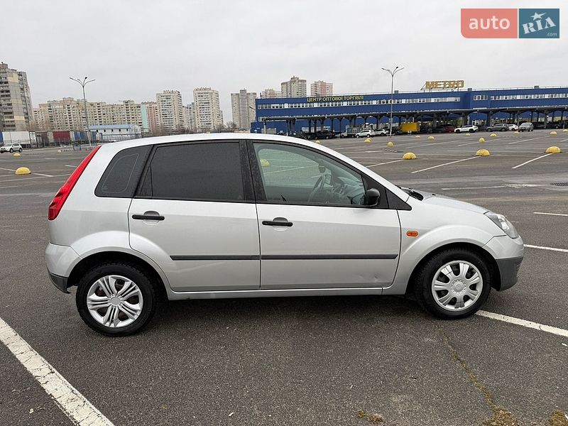 Хэтчбек Ford Fiesta 2007 в Киеве фото 3 Хэтчбек Ford Fiesta 2007 в Киеве
