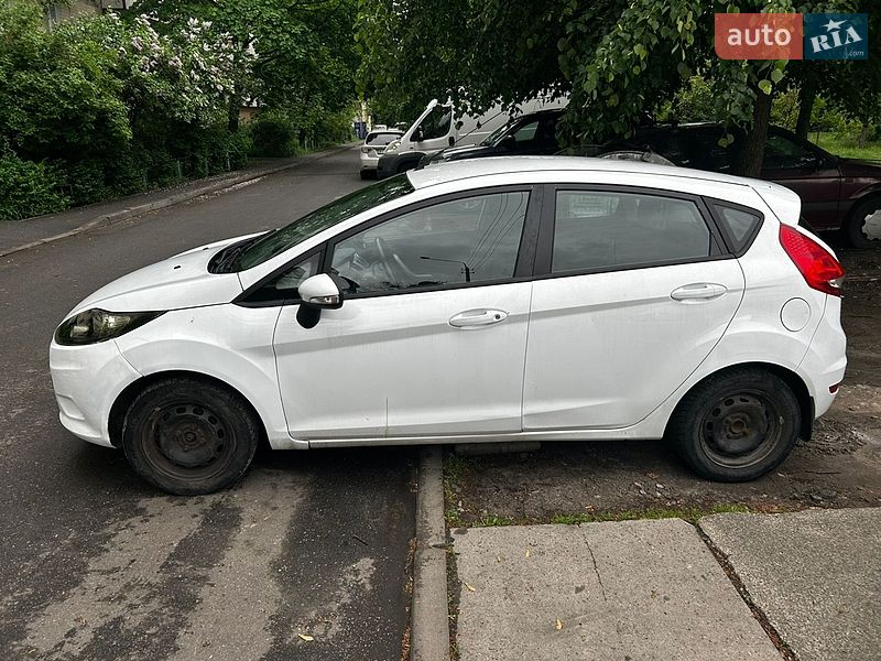Хэтчбек Ford Fiesta 2011 в Киеве