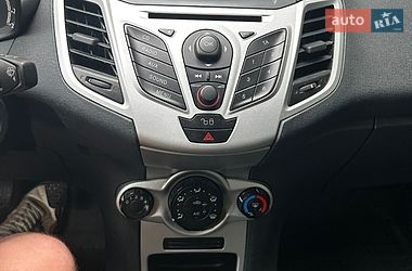 Хэтчбек Ford Fiesta 2011 в Киеве