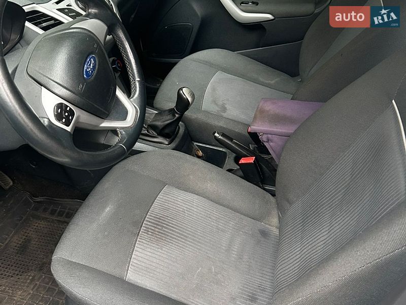 Хэтчбек Ford Fiesta 2011 в Киеве