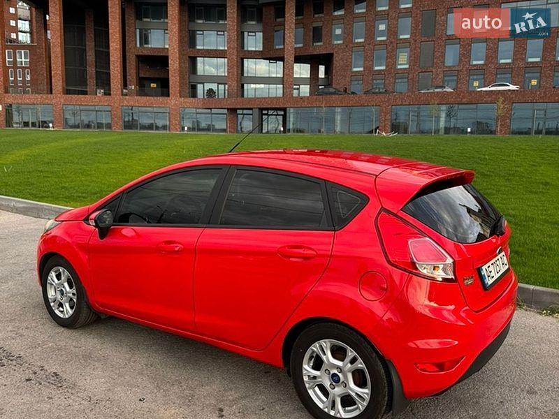 Хэтчбек Ford Fiesta 2014 в Днепре