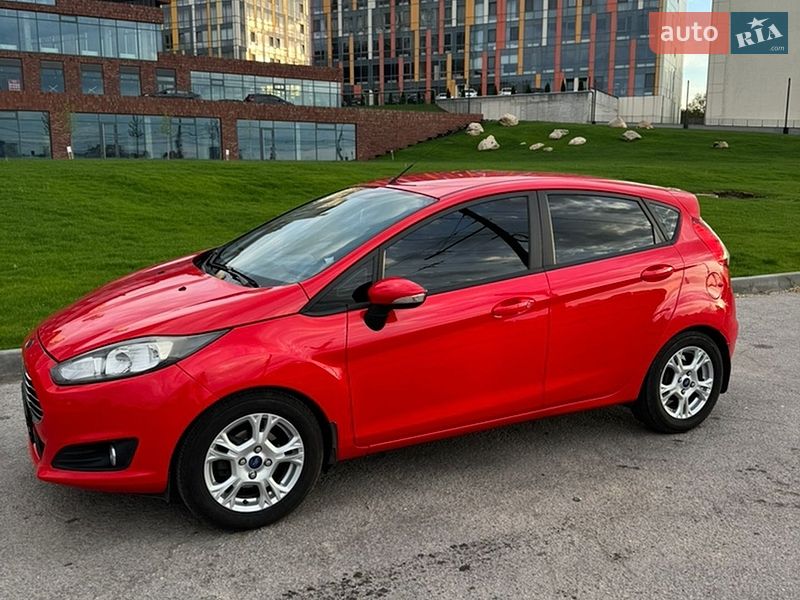 Хэтчбек Ford Fiesta 2014 в Днепре