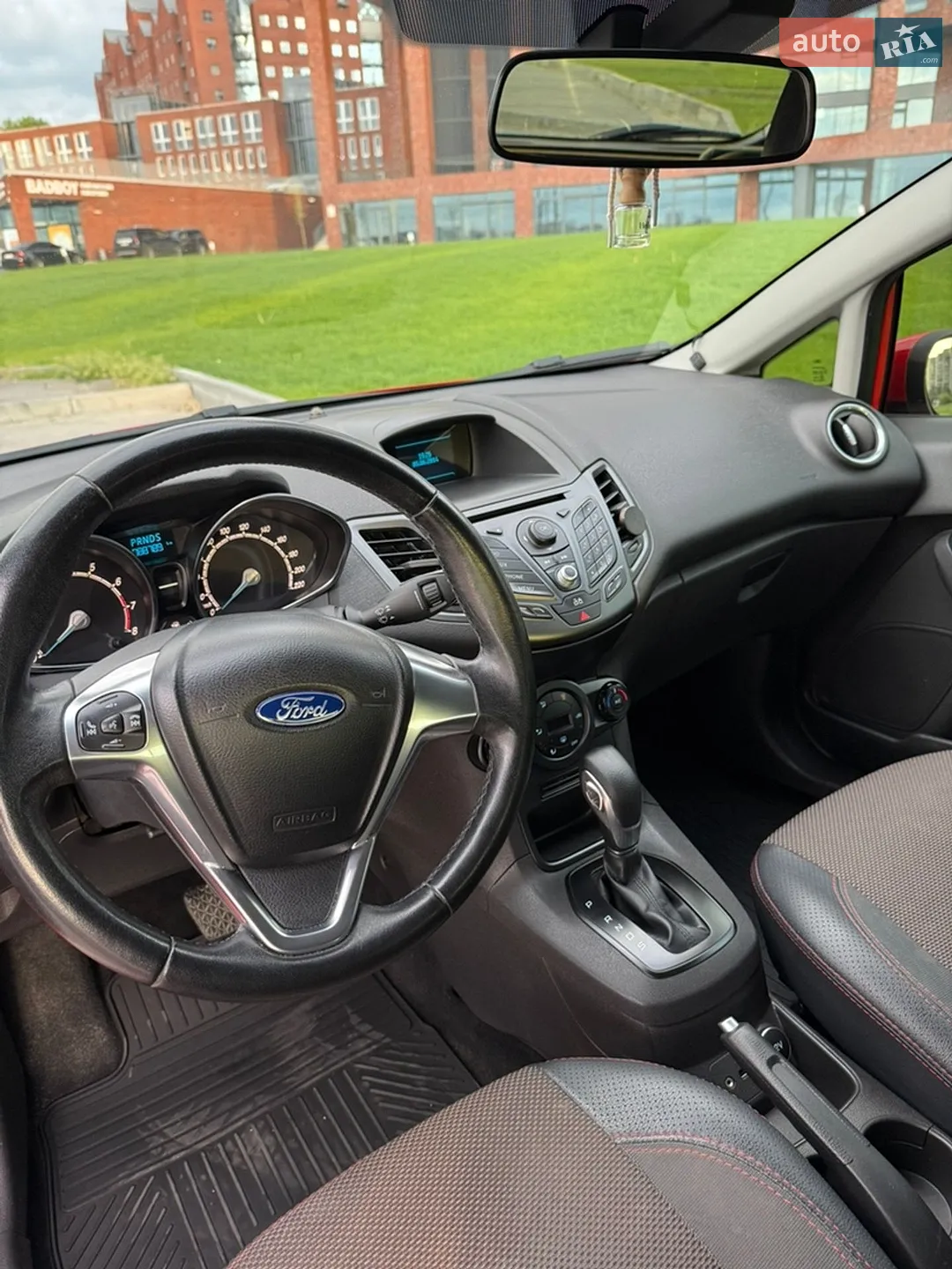 2014 Ford Fiesta - мініатюра 11