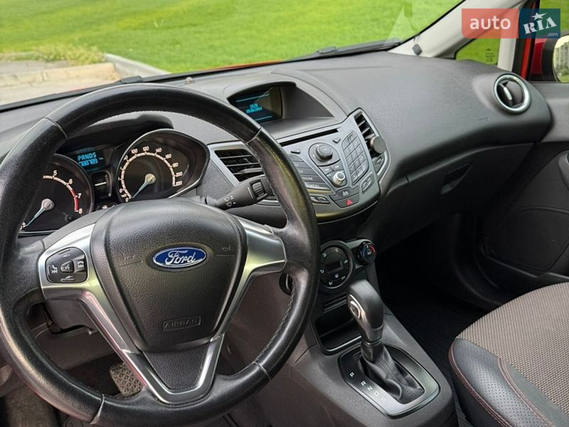 Хэтчбек Ford Fiesta 2014 в Днепре