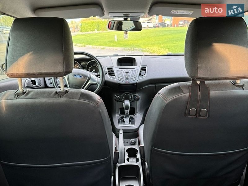 Хэтчбек Ford Fiesta 2014 в Днепре