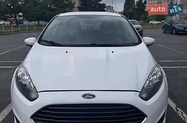 Хэтчбек Ford Fiesta 2017 в Киеве