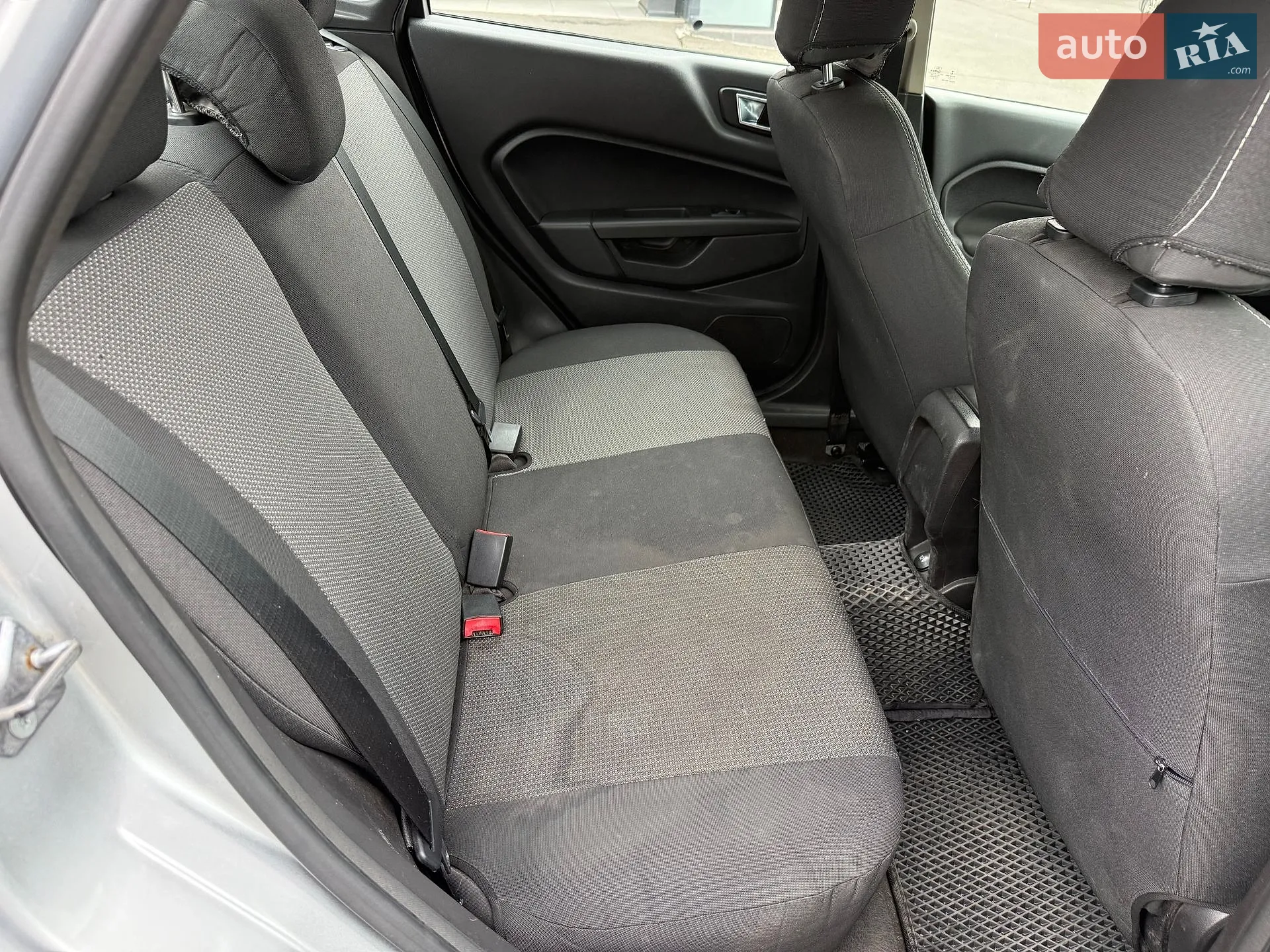 2015 Ford Fiesta - мініатюра 16