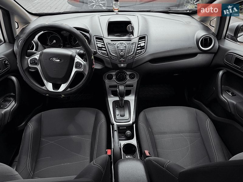 Седан Ford Fiesta 2017 в Києві
