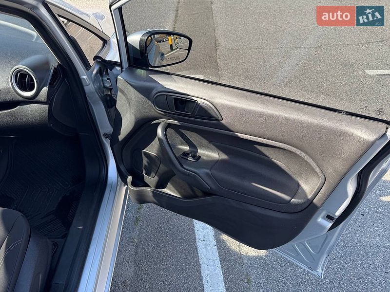 Седан Ford Fiesta 2019 в Киеве фото 19 Седан Ford Fiesta 2019 в Киеве
