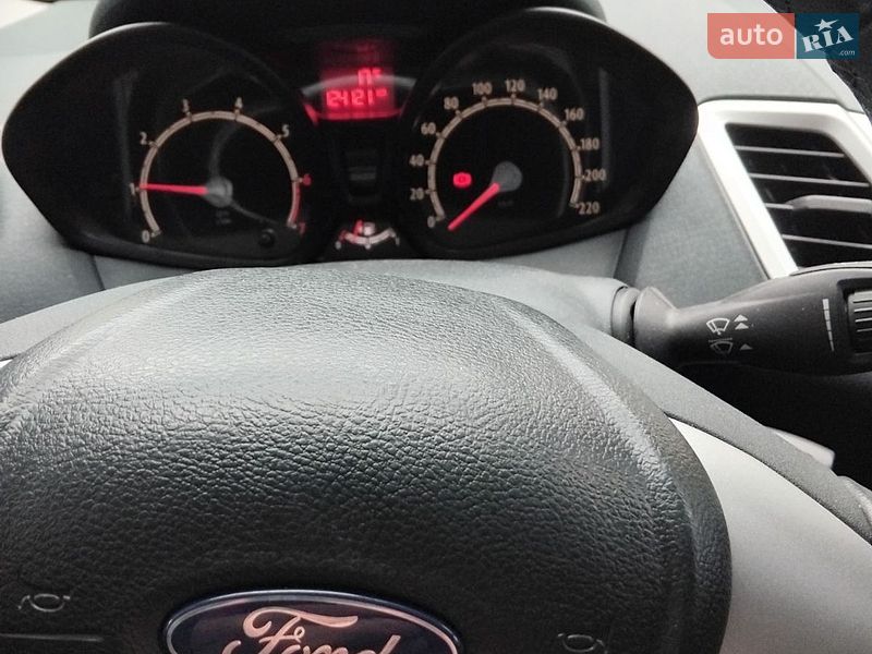 Хетчбек Ford Fiesta 2011 в Дніпрі