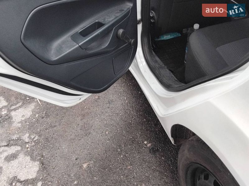 Хетчбек Ford Fiesta 2011 в Дніпрі