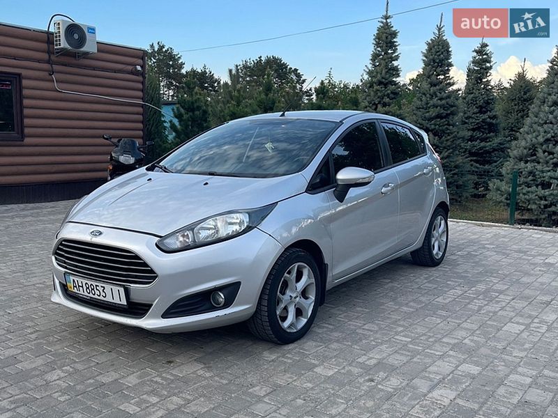 Хетчбек Ford Fiesta 2013 в Софіївській Борщагівці