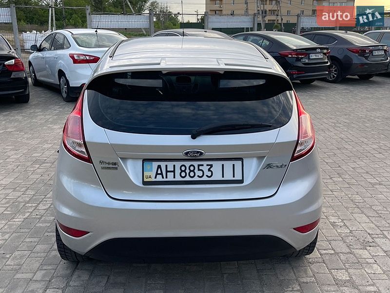 Хетчбек Ford Fiesta 2013 в Софіївській Борщагівці