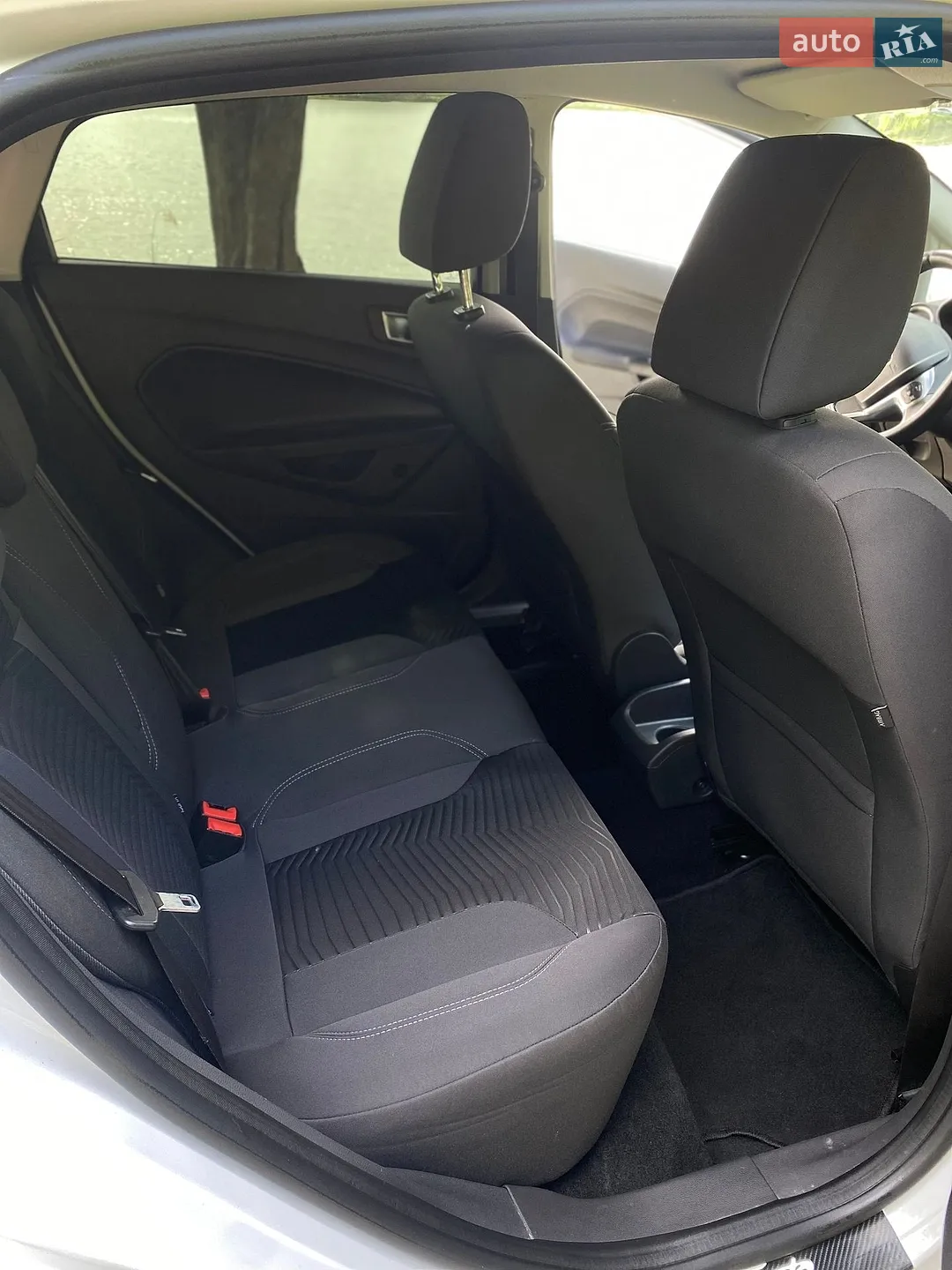 2015 Ford Fiesta - мініатюра 17