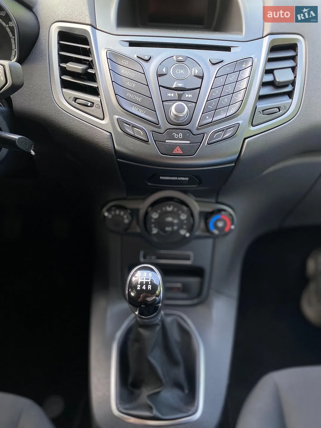 2015 Ford Fiesta - мініатюра 26