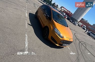 Хетчбек Ford Fiesta 2015 в Києві
