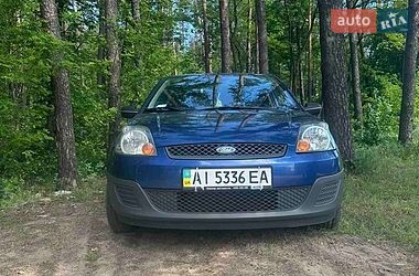 Хэтчбек Ford Fiesta 2008 в Киеве