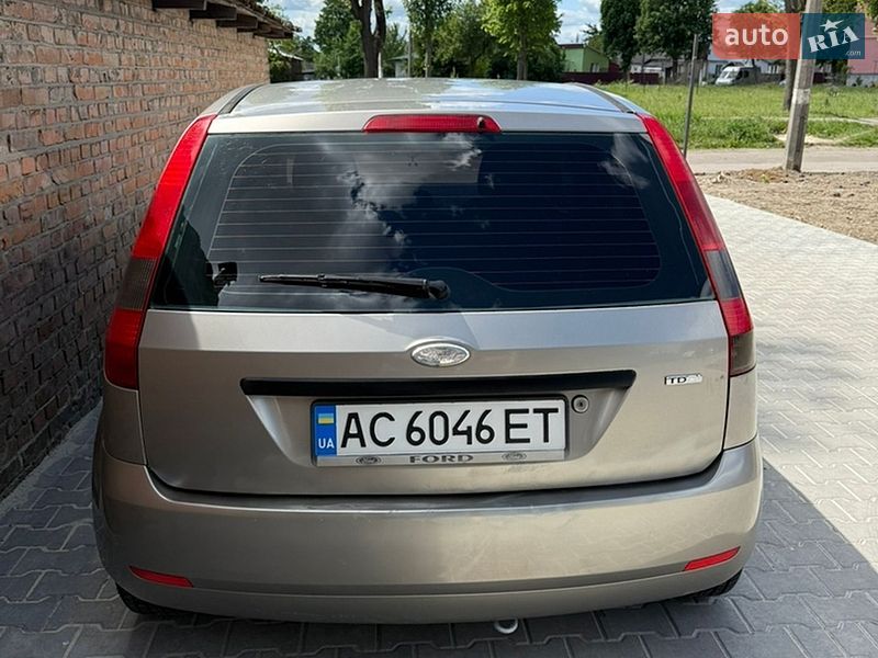 Хетчбек Ford Fiesta 2002 в Нововолинську