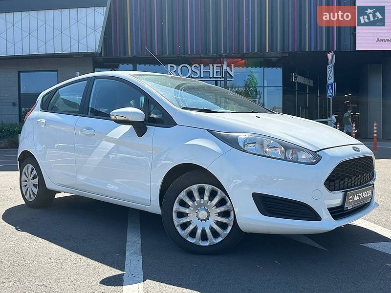 Хэтчбек Ford Fiesta 2017 в Киеве