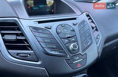 Хэтчбек Ford Fiesta 2017 в Киеве