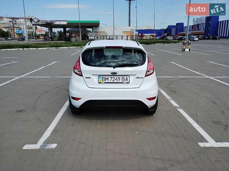 Хетчбек Ford Fiesta 2013 в Сумах