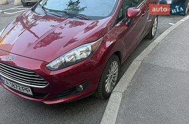 Седан Ford Fiesta 2016 в Киеве