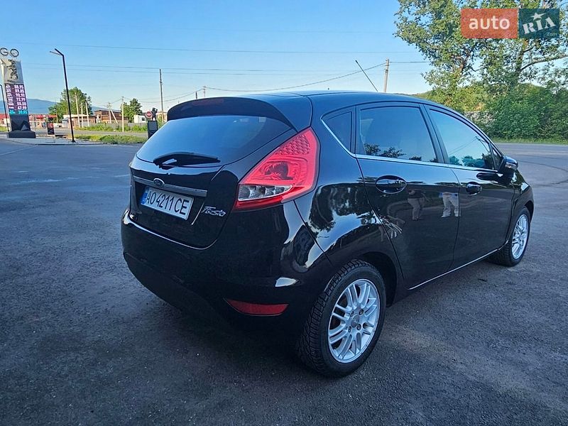 Хэтчбек Ford Fiesta 2011 в Иршаве