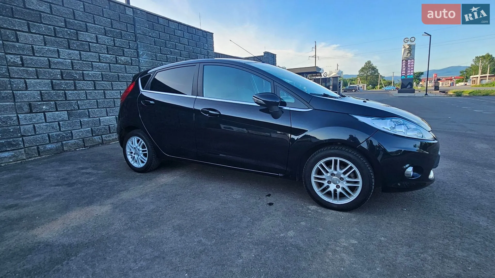 2011 Ford Fiesta - мініатюра 2